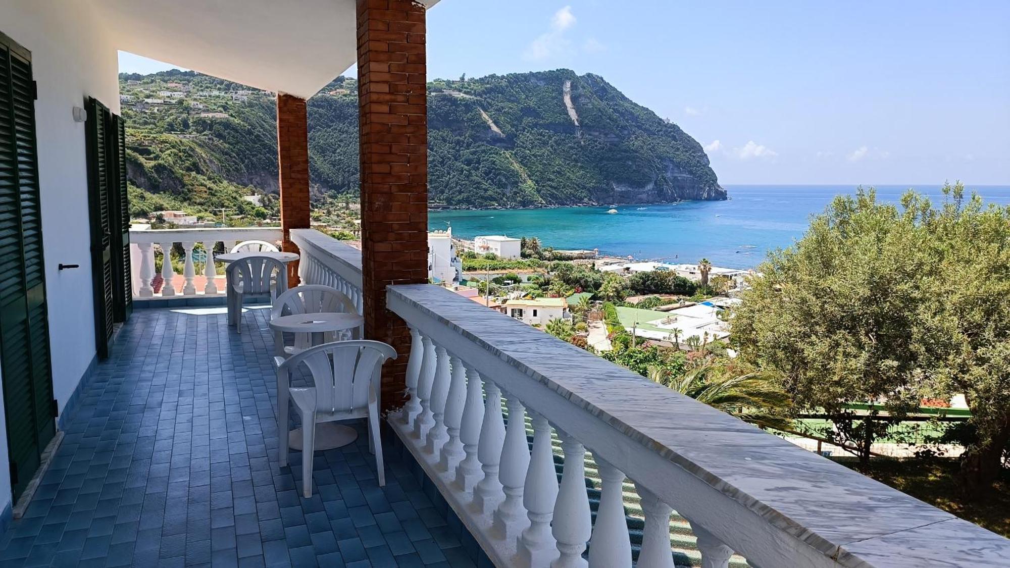 La Dea Del Mare Apartment Forio  Bagian luar foto