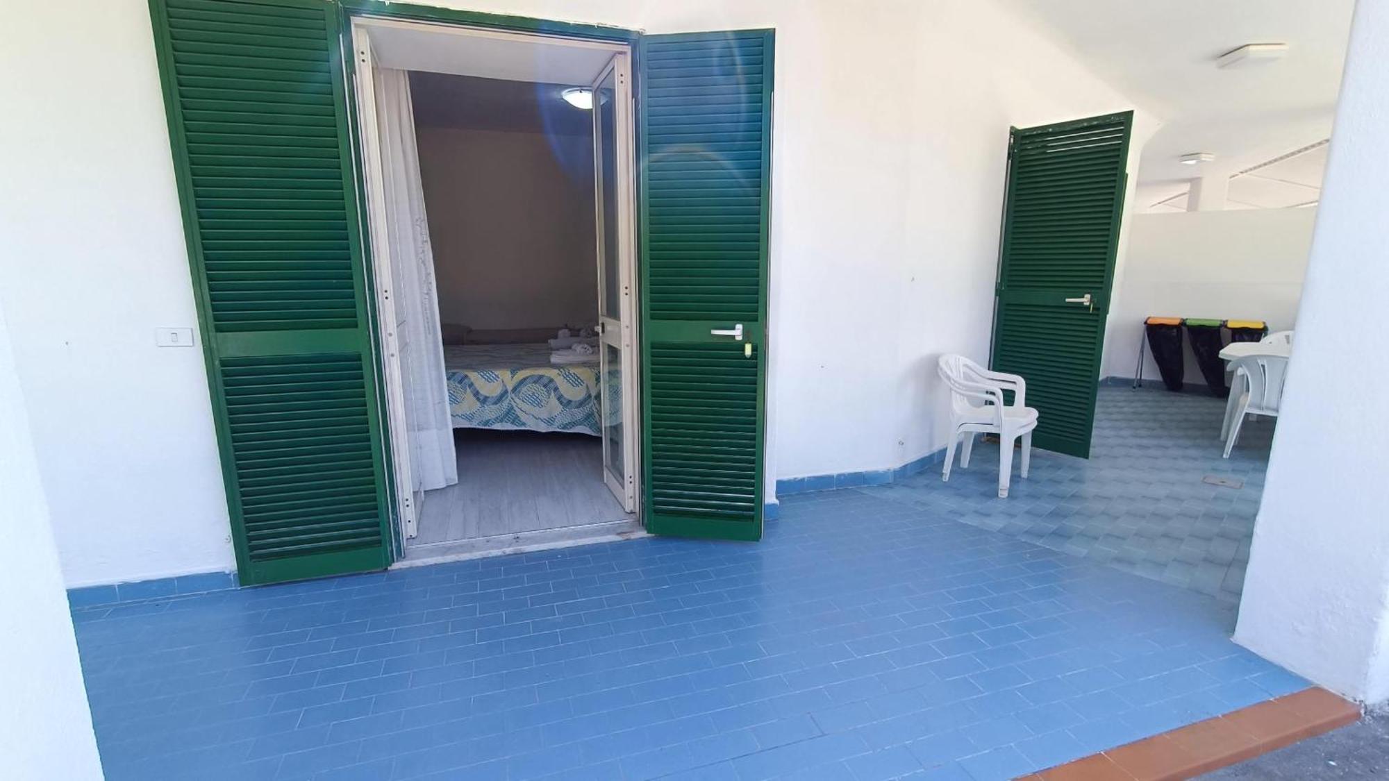 La Dea Del Mare Apartment Forio  Bagian luar foto